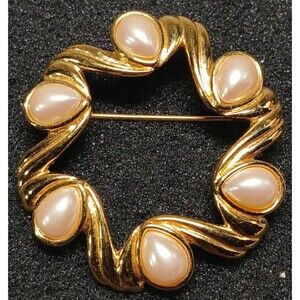 Vintage Monet Gold Tone Wreath Brooch Faux Pearls Signed 1.625"
